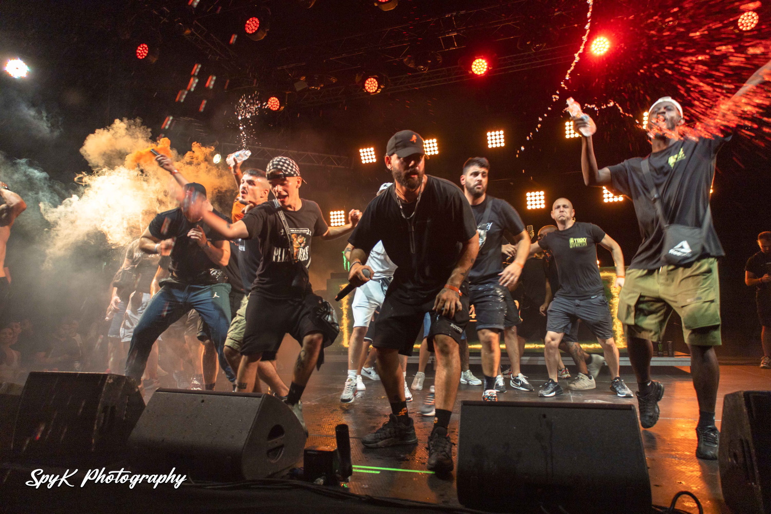Dani Gambino και DJ The Boy έφτιαξαν γηπεδική ατμόσφαιρα στο Off The Hook Festival 2022 στην Τεχνόπολη